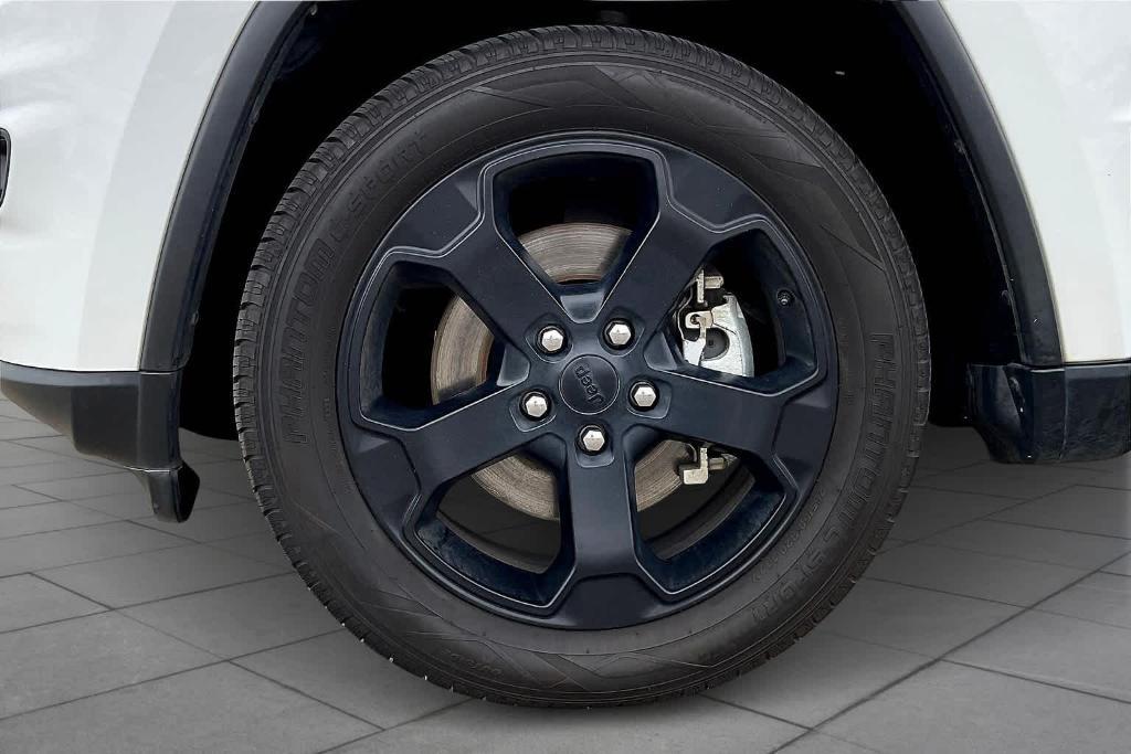 used 2021 Jeep Grand Cherokee car, priced at $25,777