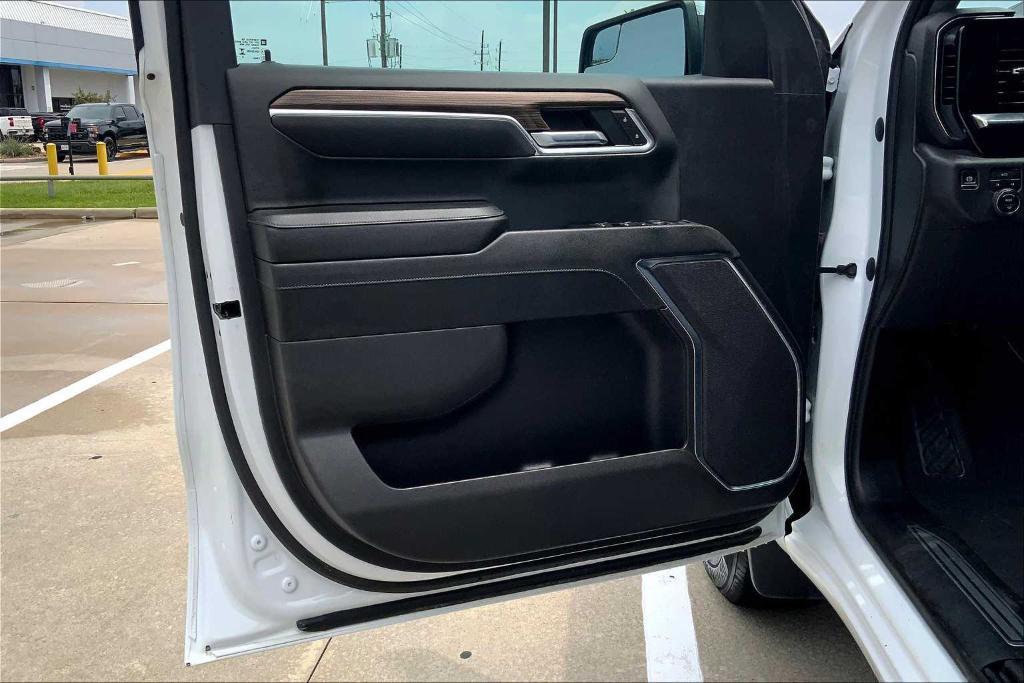 used 2024 Chevrolet Silverado 1500 car, priced at $34,543