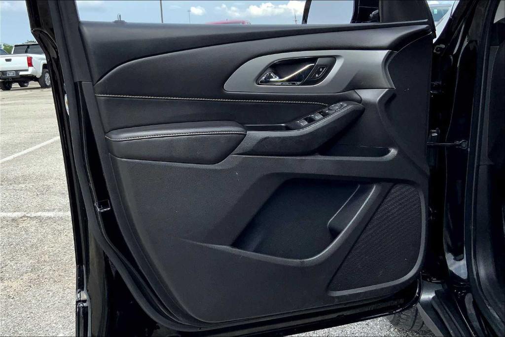 used 2020 Chevrolet Traverse car, priced at $20,498