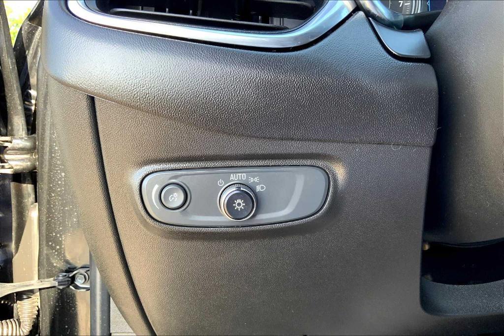 used 2022 Chevrolet Equinox car, priced at $14,998
