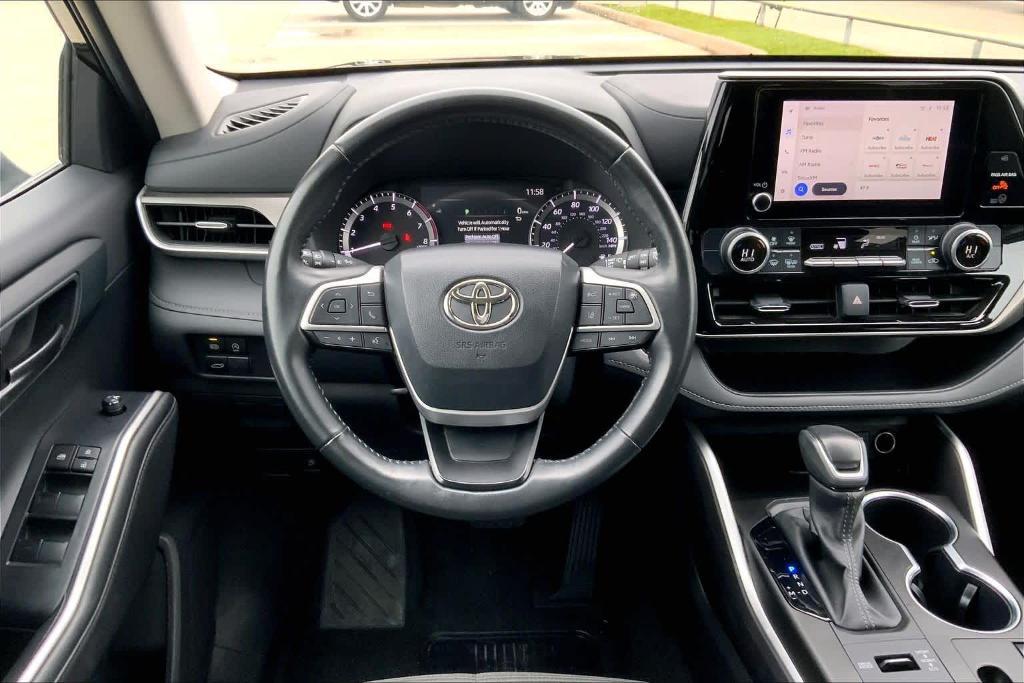 used 2024 Toyota Highlander car, priced at $33,429