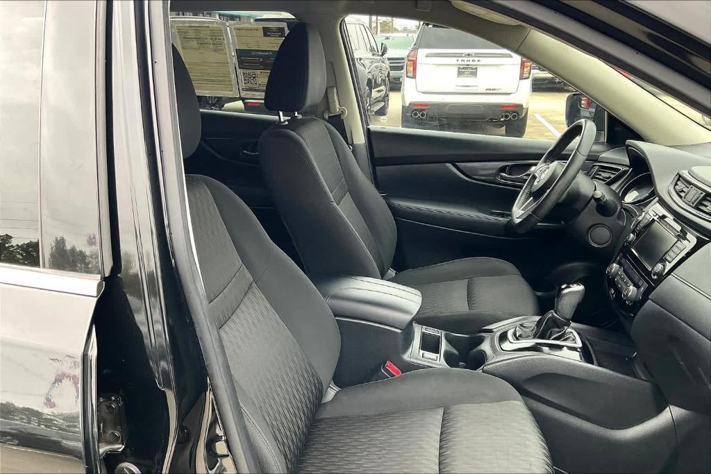 used 2019 Nissan Rogue car, priced at $13,437