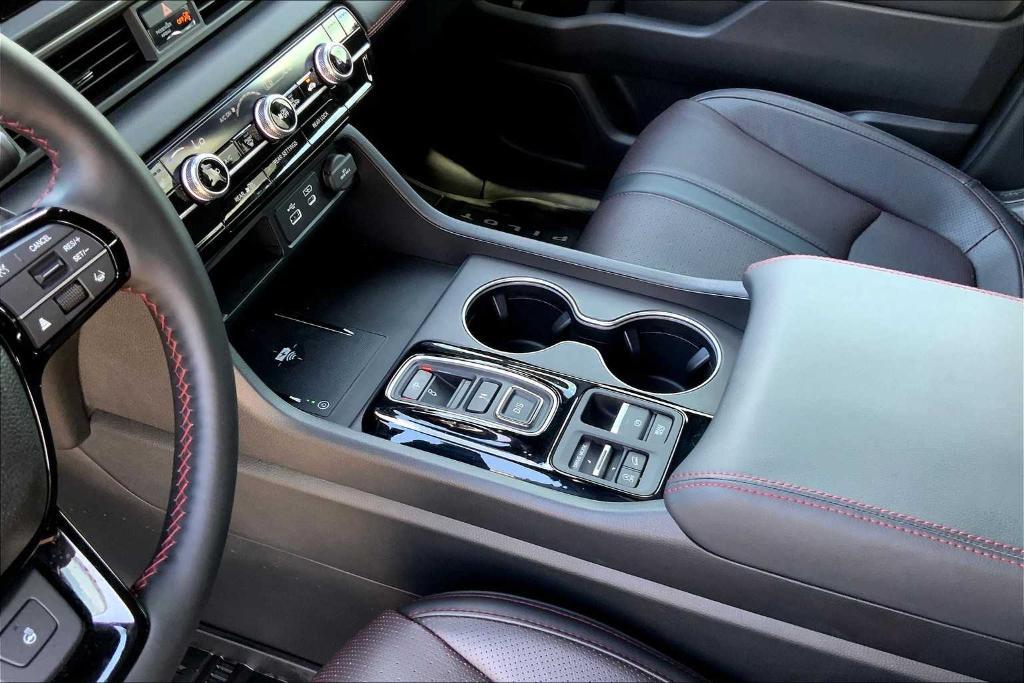 used 2025 Honda Pilot car, priced at $49,209