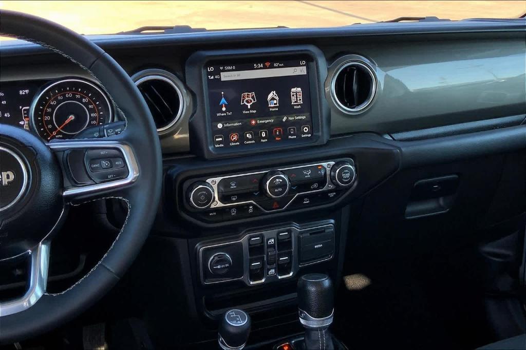 used 2023 Jeep Gladiator car, priced at $34,302