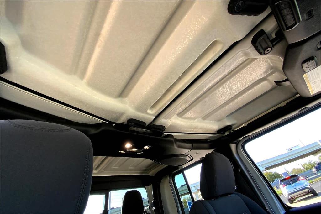 used 2023 Jeep Gladiator car, priced at $34,302