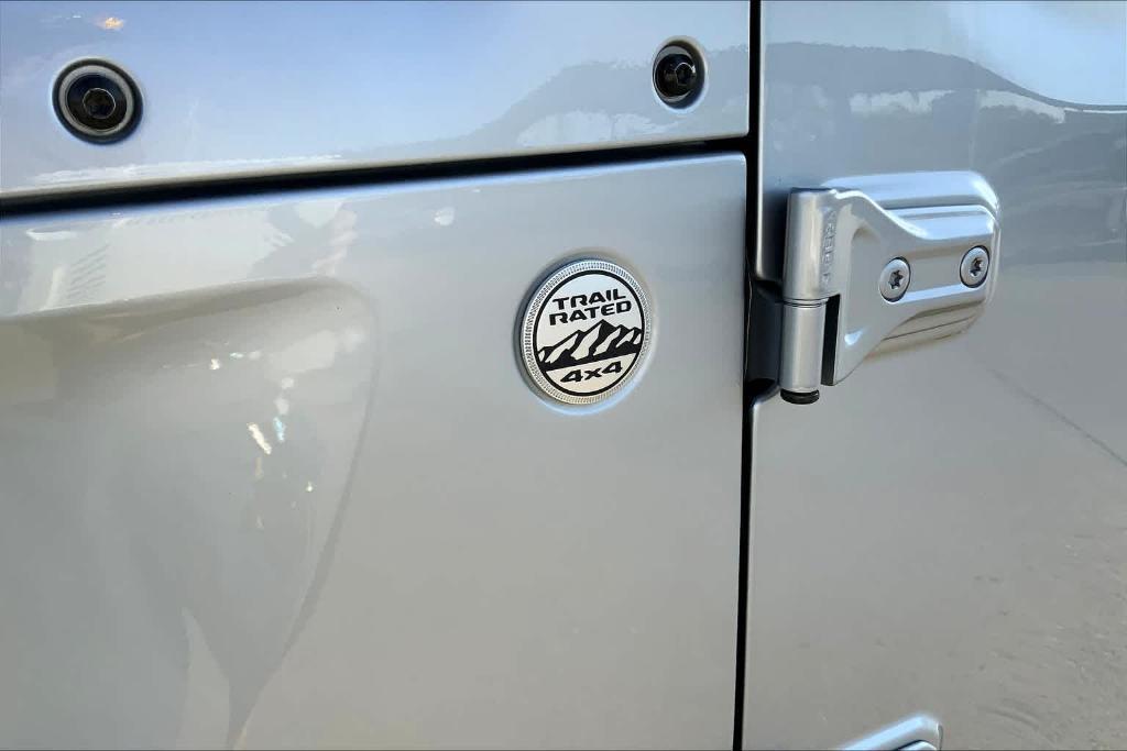 used 2023 Jeep Gladiator car, priced at $34,302
