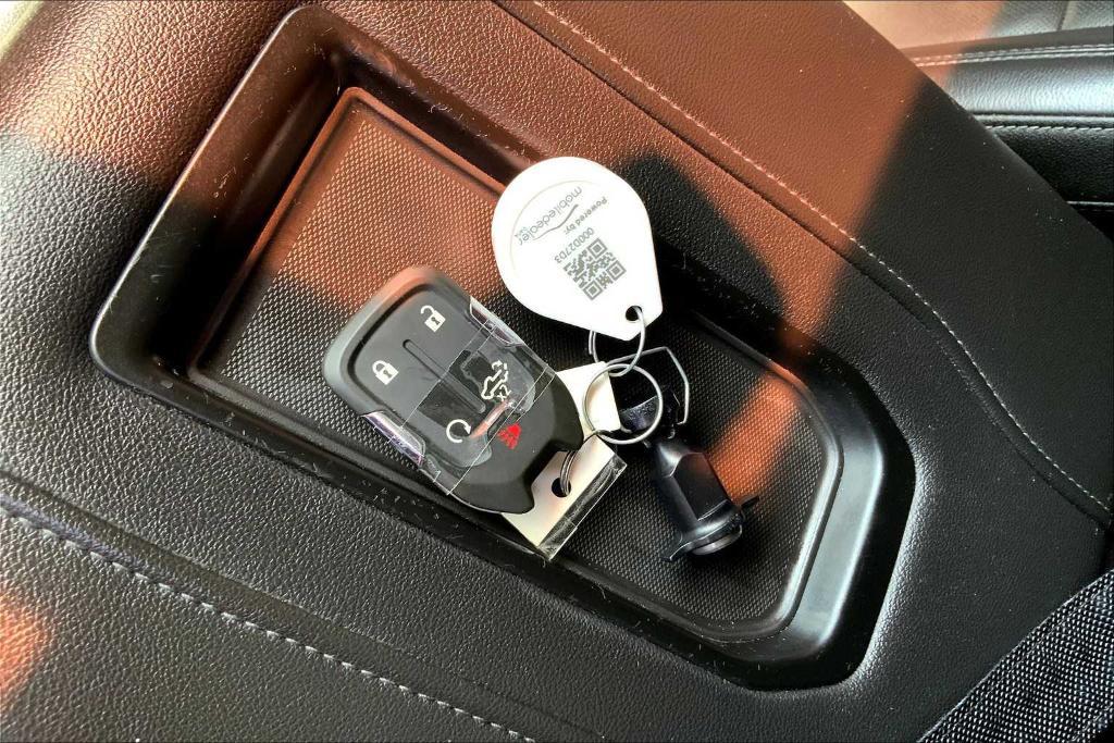 used 2019 GMC Sierra 1500 car, priced at $33,998