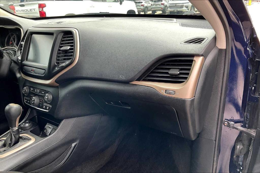 used 2015 Jeep Cherokee car, priced at $8,686