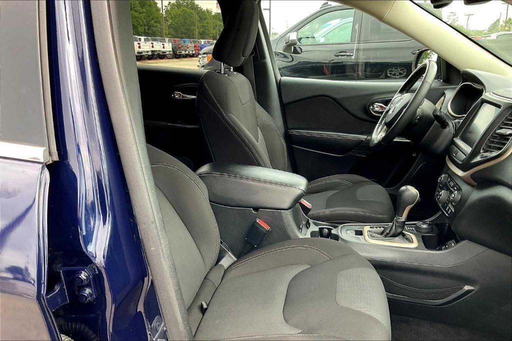 used 2015 Jeep Cherokee car, priced at $8,686