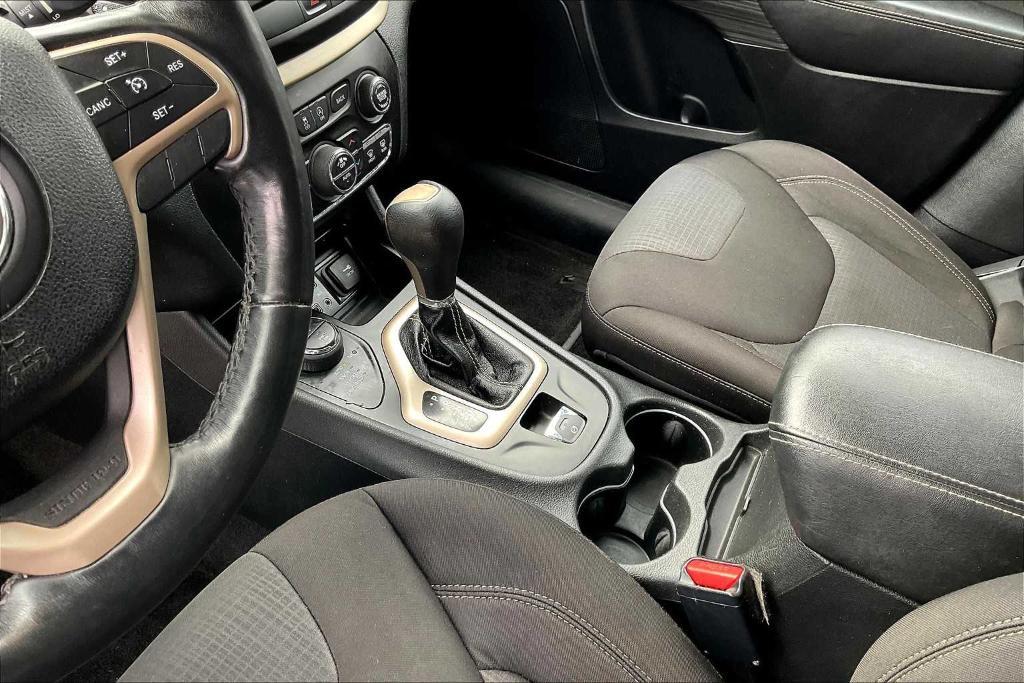 used 2015 Jeep Cherokee car, priced at $8,686