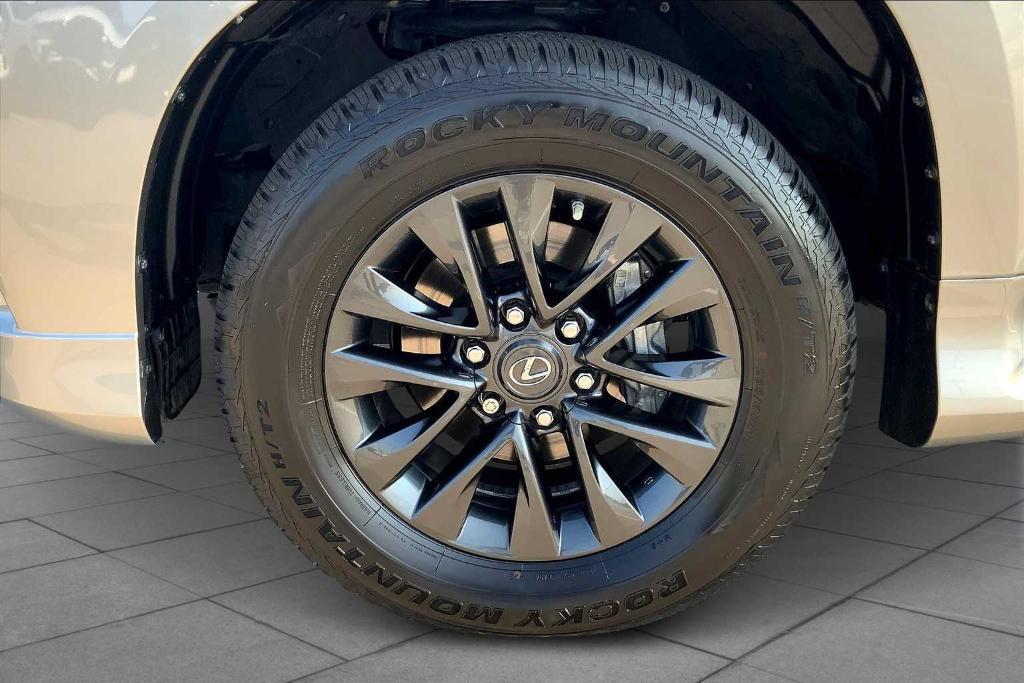 used 2023 Lexus GX 460 car, priced at $56,414
