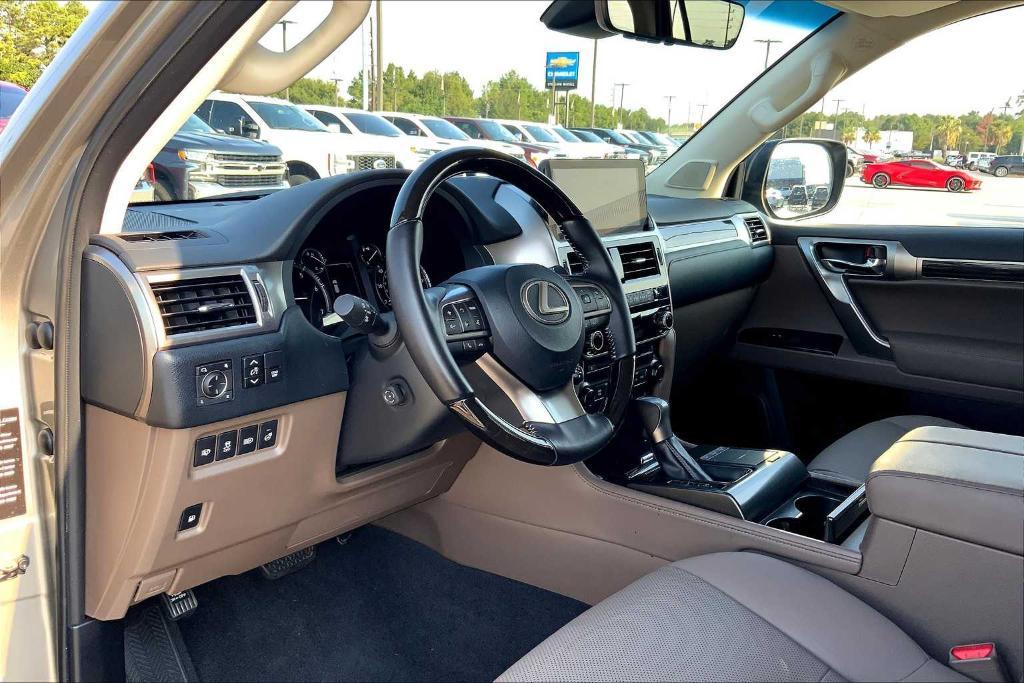 used 2023 Lexus GX 460 car, priced at $56,414