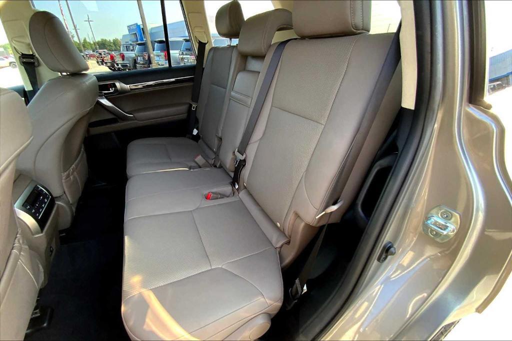used 2023 Lexus GX 460 car, priced at $56,414
