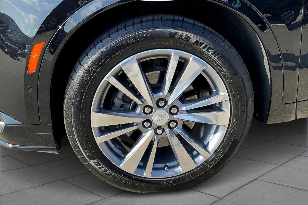 used 2024 Cadillac XT6 car, priced at $46,073
