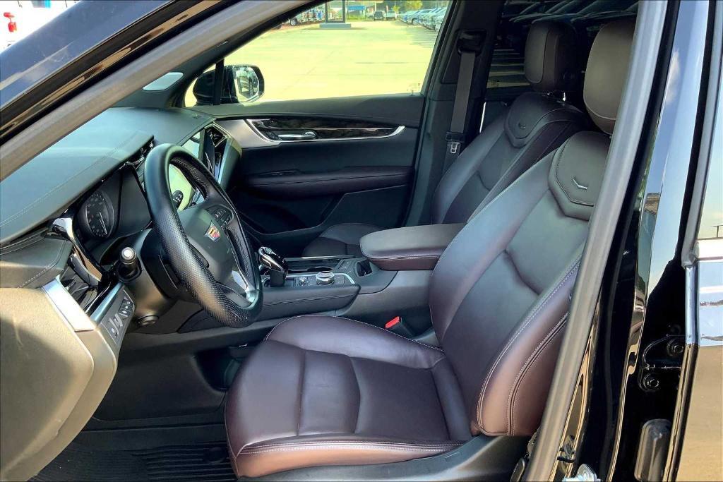 used 2024 Cadillac XT6 car, priced at $46,073