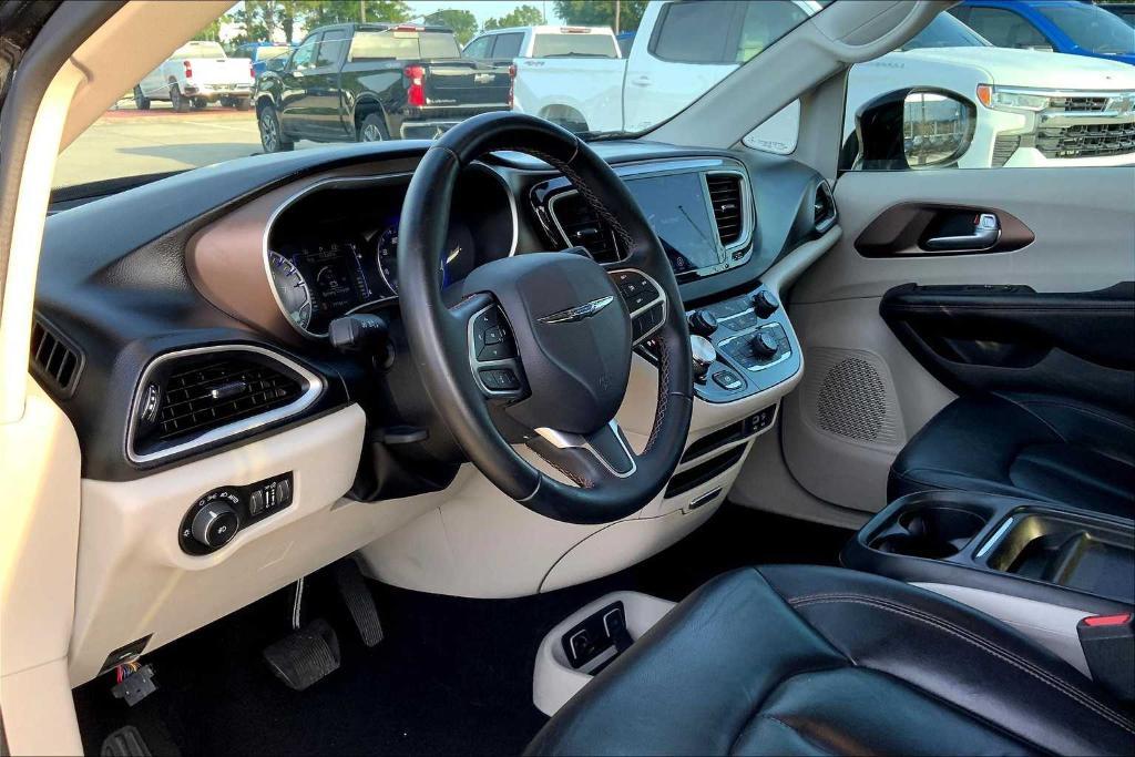 used 2017 Chrysler Pacifica car, priced at $14,555
