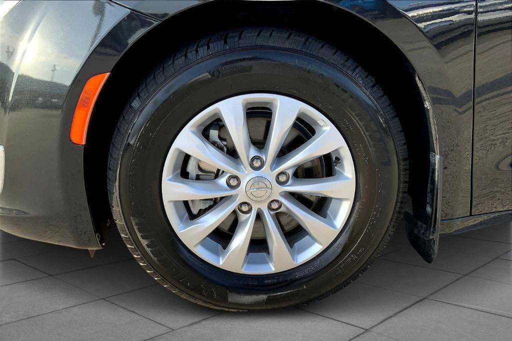 used 2017 Chrysler Pacifica car, priced at $14,555