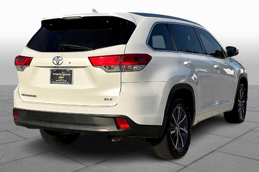 used 2018 Toyota Highlander car, priced at $21,602