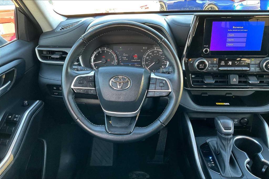 used 2023 Toyota Highlander car, priced at $36,700