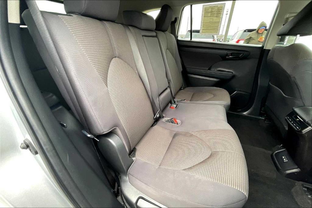 used 2023 Toyota Highlander car, priced at $33,023