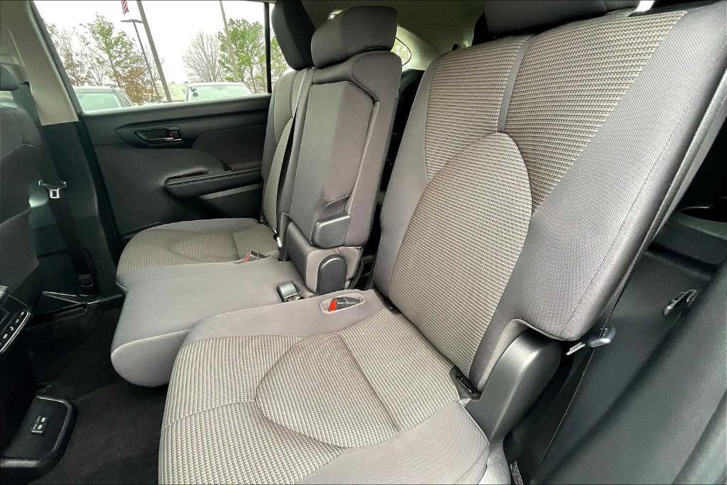 used 2023 Toyota Highlander car, priced at $33,023