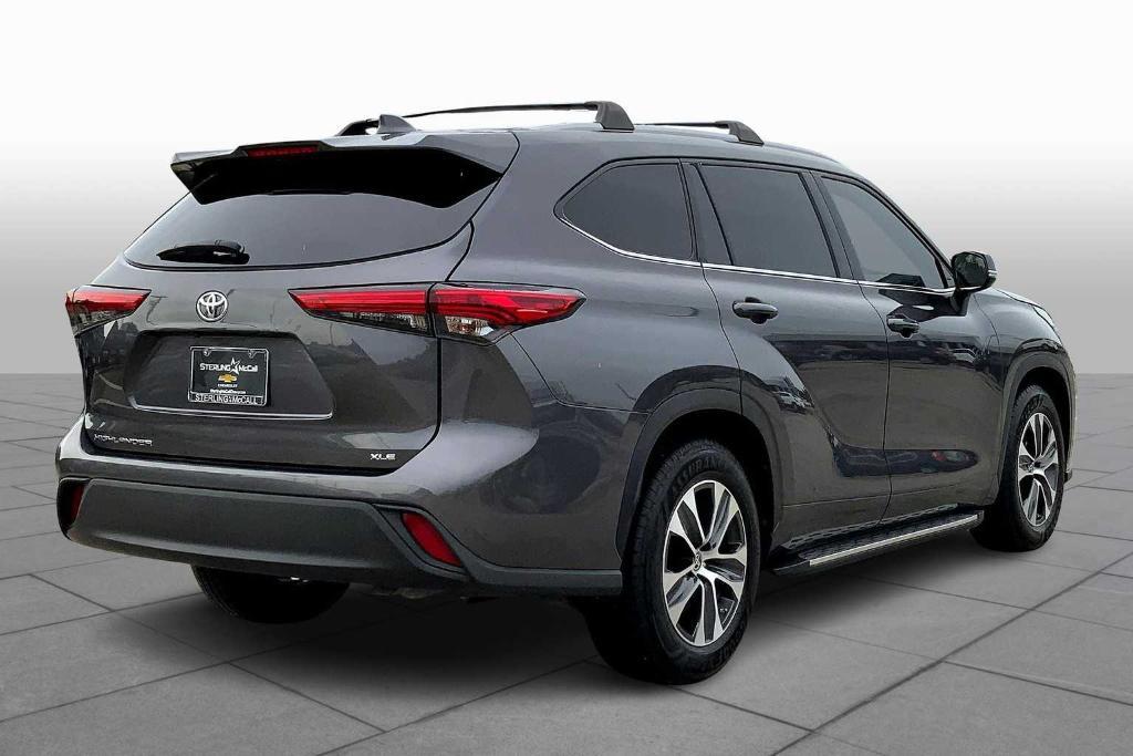 used 2022 Toyota Highlander car, priced at $32,688