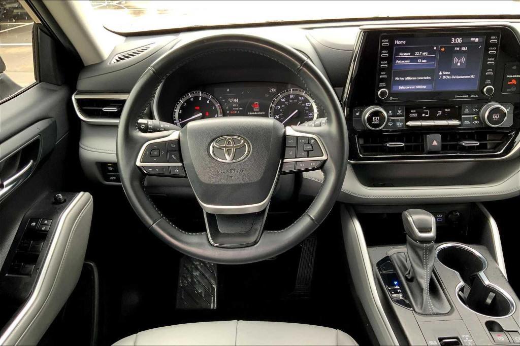 used 2022 Toyota Highlander car, priced at $32,688
