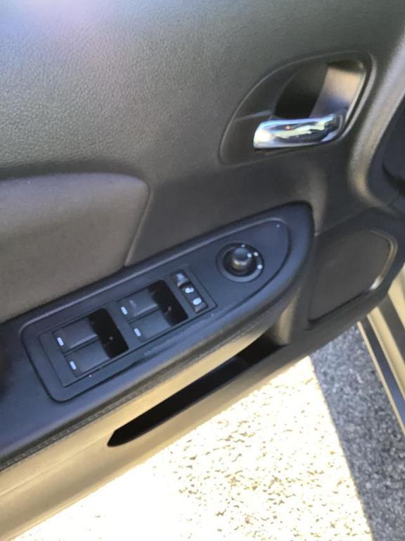 used 2013 Chrysler 200 car, priced at $5,800