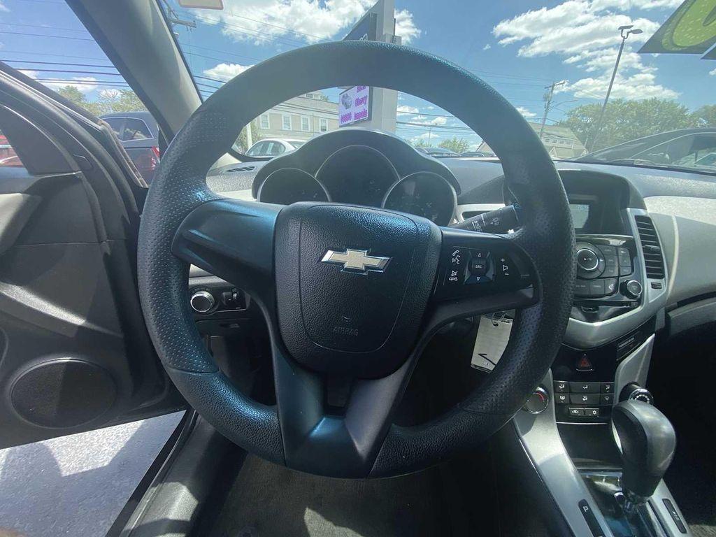 used 2013 Chevrolet Cruze car, priced at $5,800