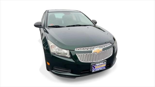 used 2014 Chevrolet Cruze car, priced at $6,800