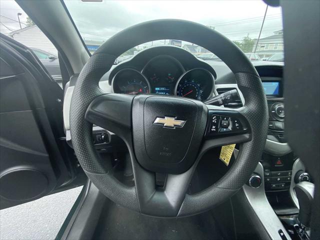 used 2014 Chevrolet Cruze car, priced at $6,800