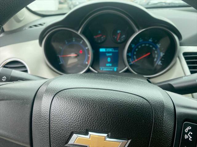 used 2014 Chevrolet Cruze car, priced at $6,800