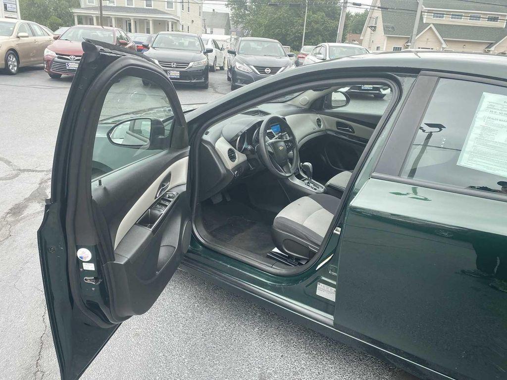 used 2014 Chevrolet Cruze car, priced at $5,800