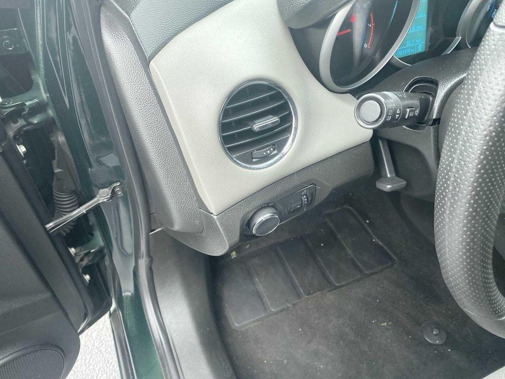 used 2014 Chevrolet Cruze car, priced at $5,800