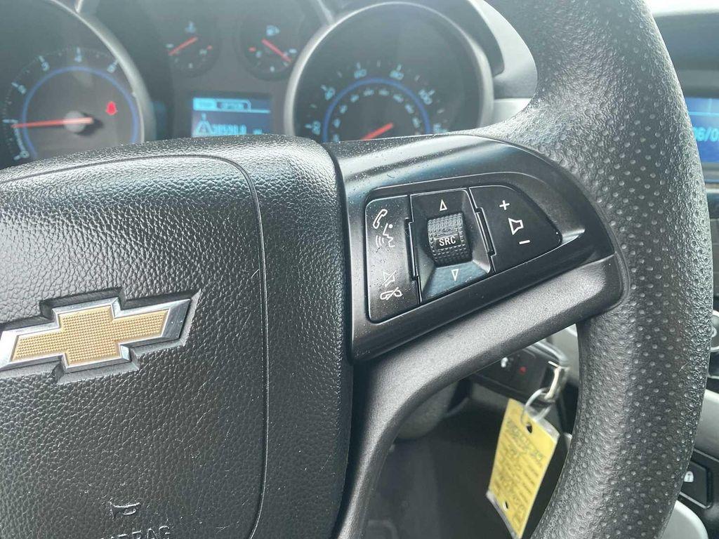 used 2014 Chevrolet Cruze car, priced at $5,800
