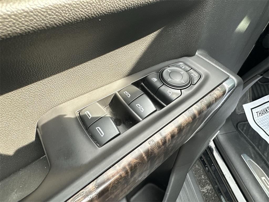 used 2019 GMC Sierra 1500 car, priced at $40,299