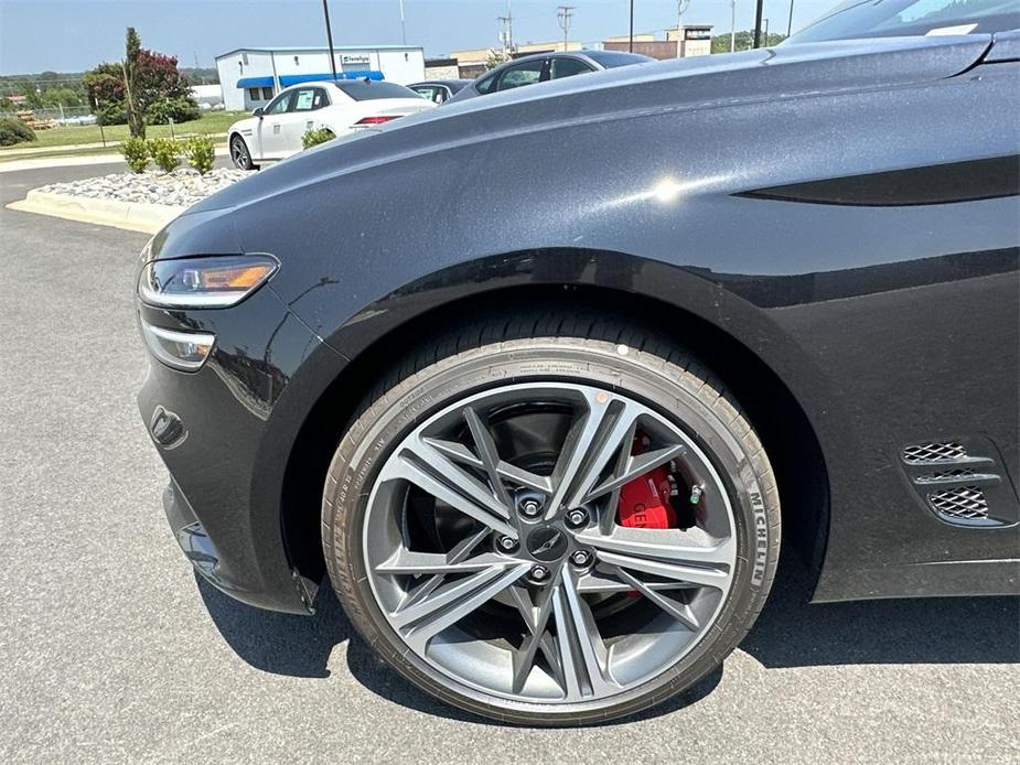 new 2025 Genesis G70 car, priced at $50,405