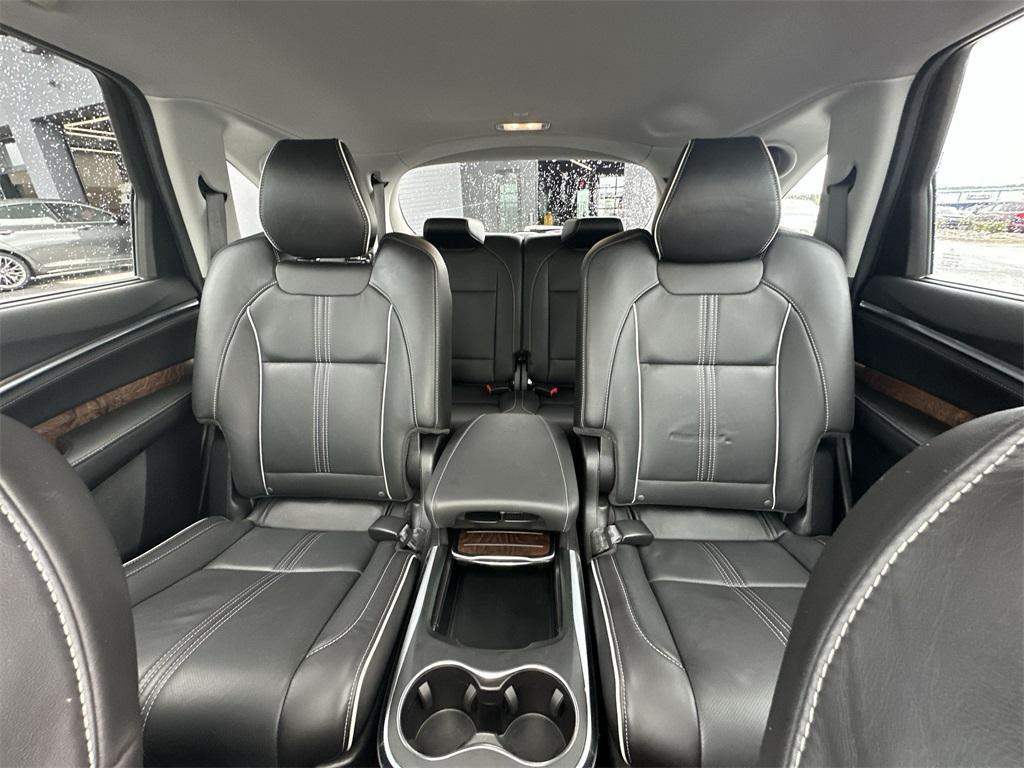used 2020 Acura MDX car, priced at $27,086