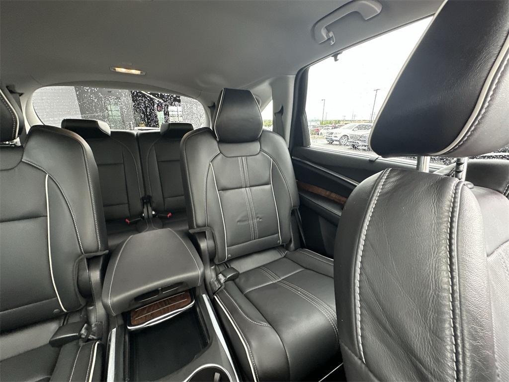 used 2020 Acura MDX car, priced at $27,086