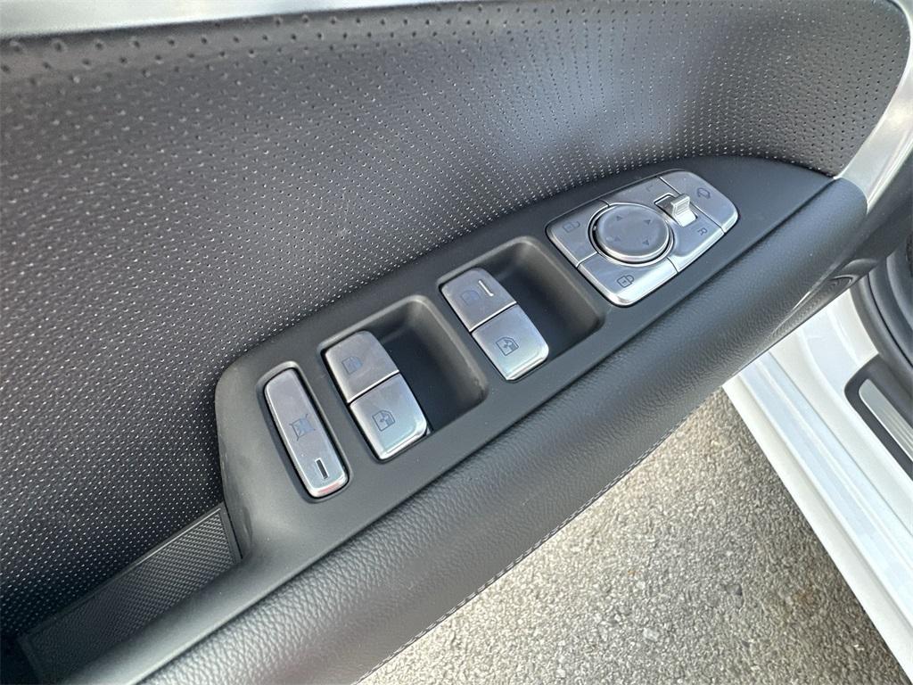 new 2026 Genesis G70 car, priced at $50,095