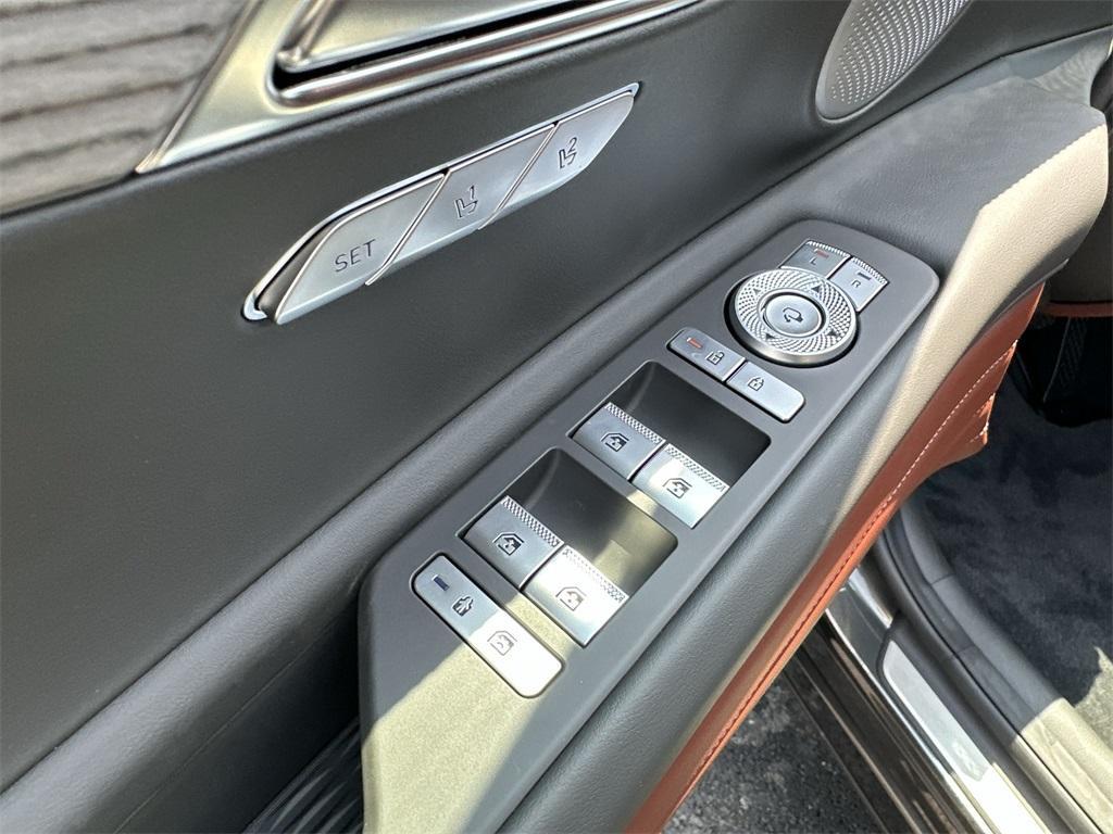 new 2025 Genesis GV80 car, priced at $82,585
