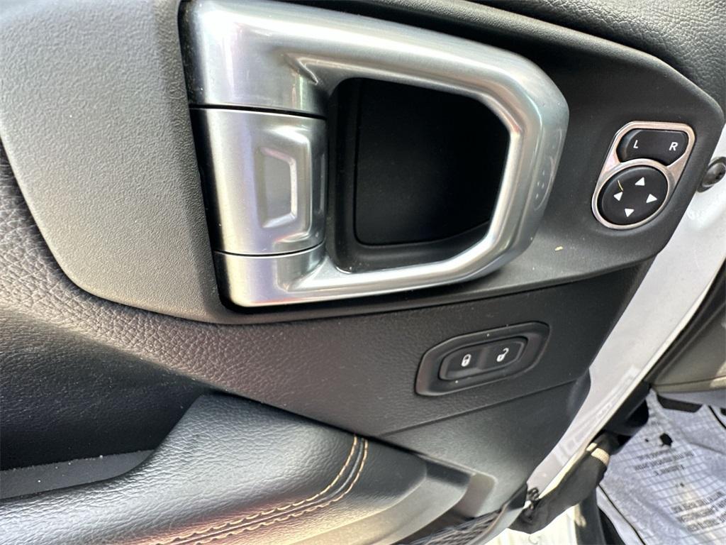 used 2021 Jeep Wrangler Unlimited car, priced at $39,264