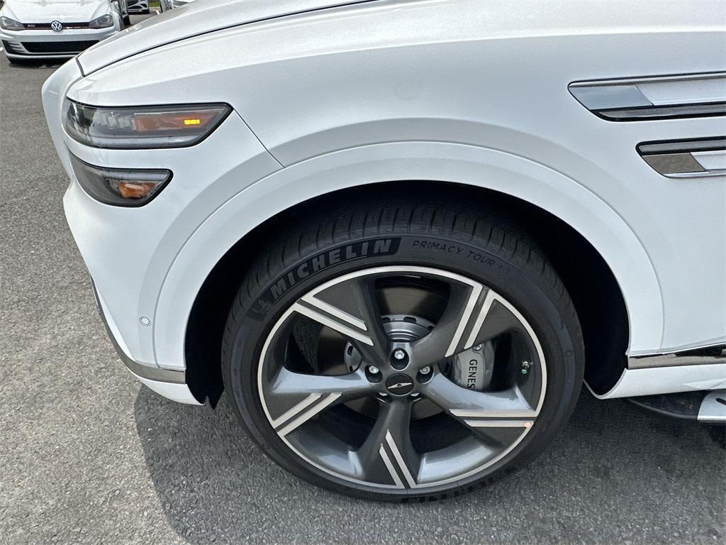 new 2025 Genesis GV80 car, priced at $82,855