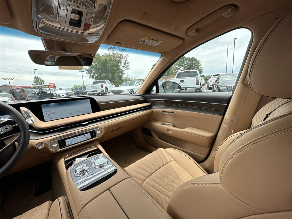 new 2025 Genesis G90 car, priced at $102,305