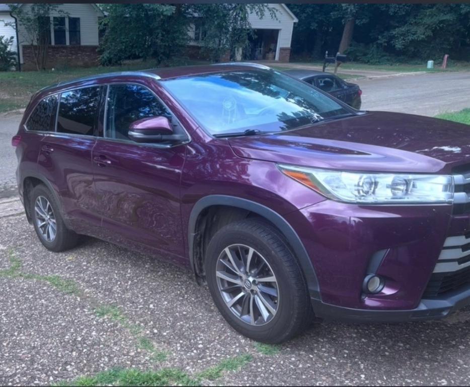 used 2017 Toyota Highlander car, priced at $17,522