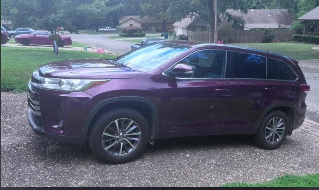 used 2017 Toyota Highlander car, priced at $17,522