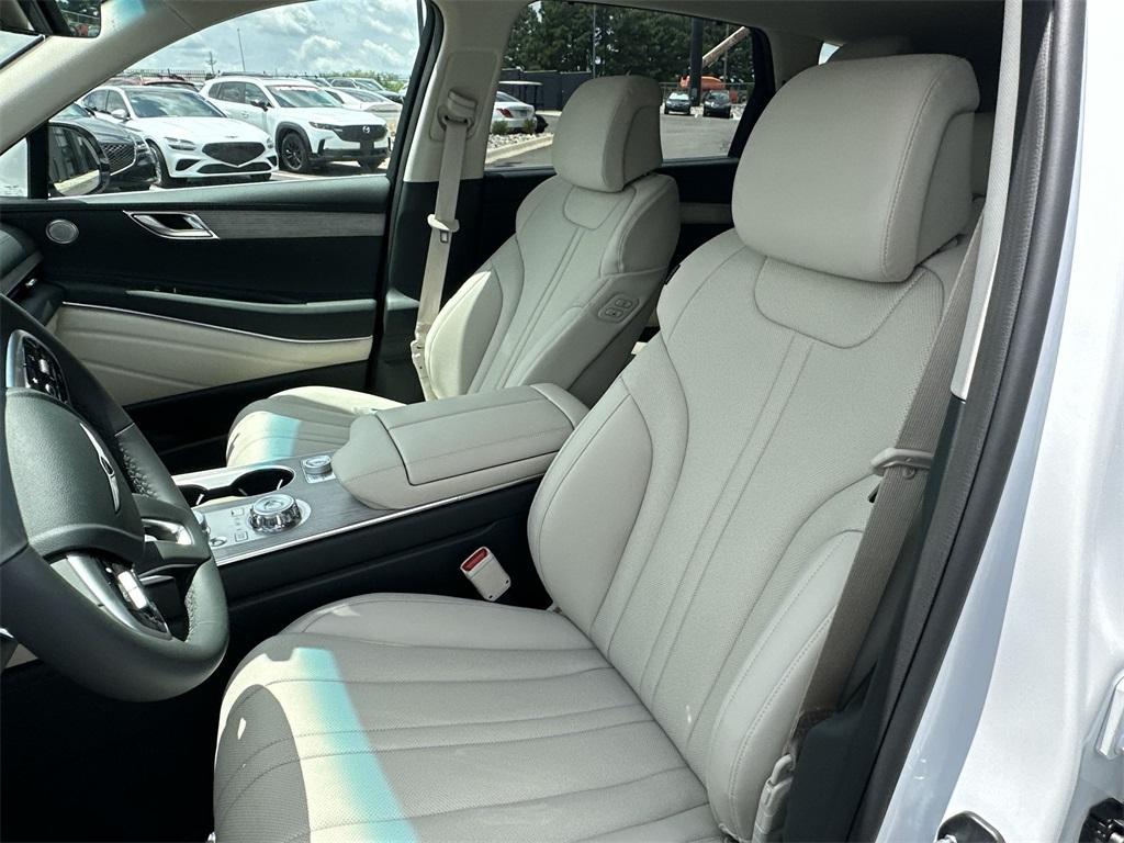 new 2025 Genesis GV80 car, priced at $64,020