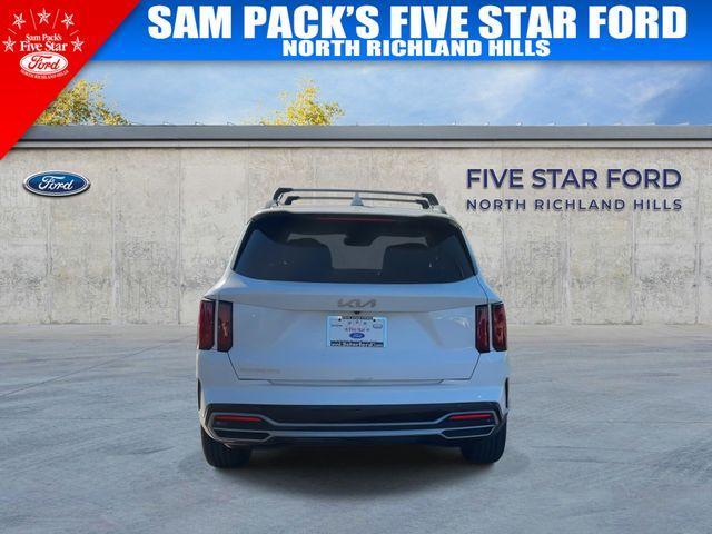 used 2023 Kia Sorento car, priced at $18,000