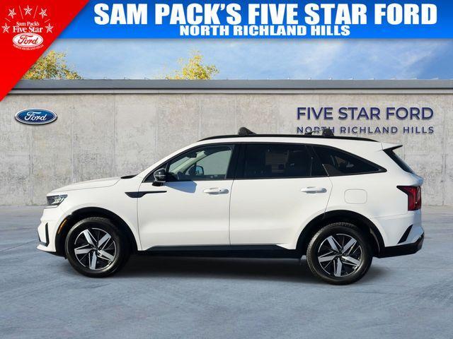 used 2023 Kia Sorento car, priced at $18,000