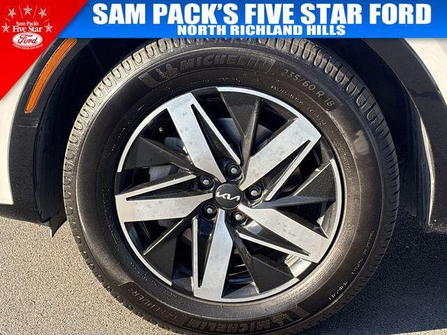 used 2023 Kia Sorento car, priced at $18,000